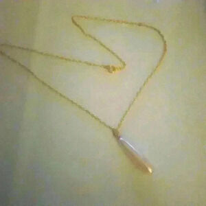 Super light tear drop necklace